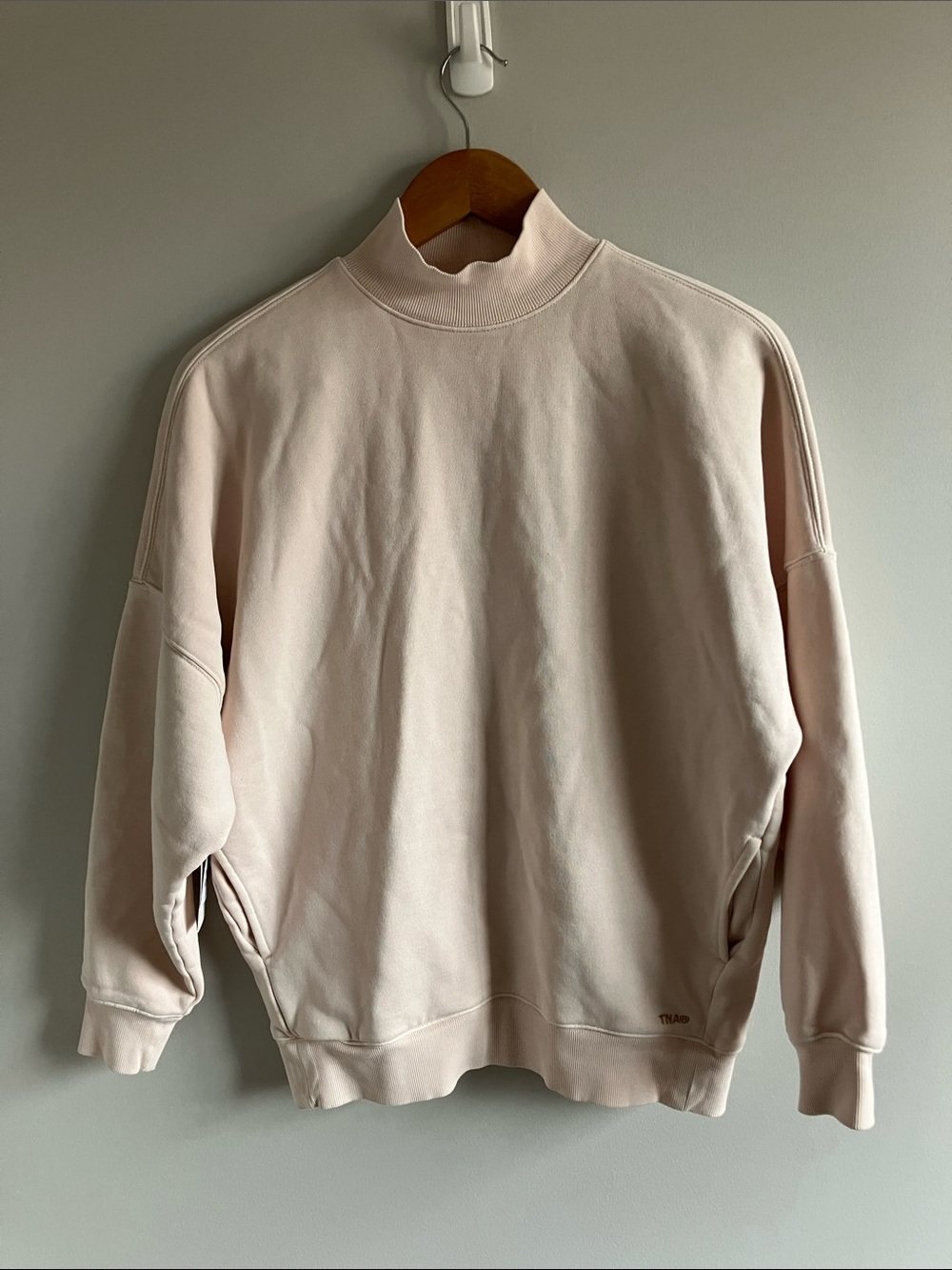 NWT size 1 Aritzia TNA Sweatfleece Cozy Fleece mega fit mock new pink sweatshirt